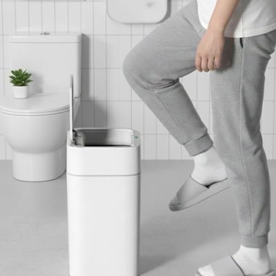 Poubelle salle de bain